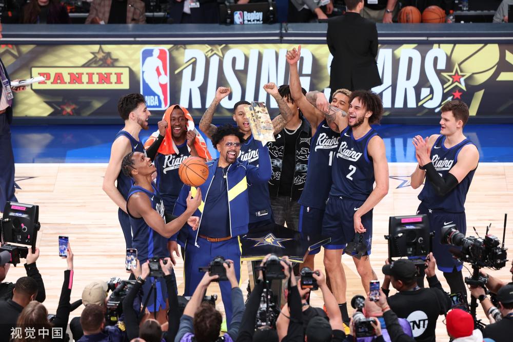 轻球员的潜 轻球员的潜