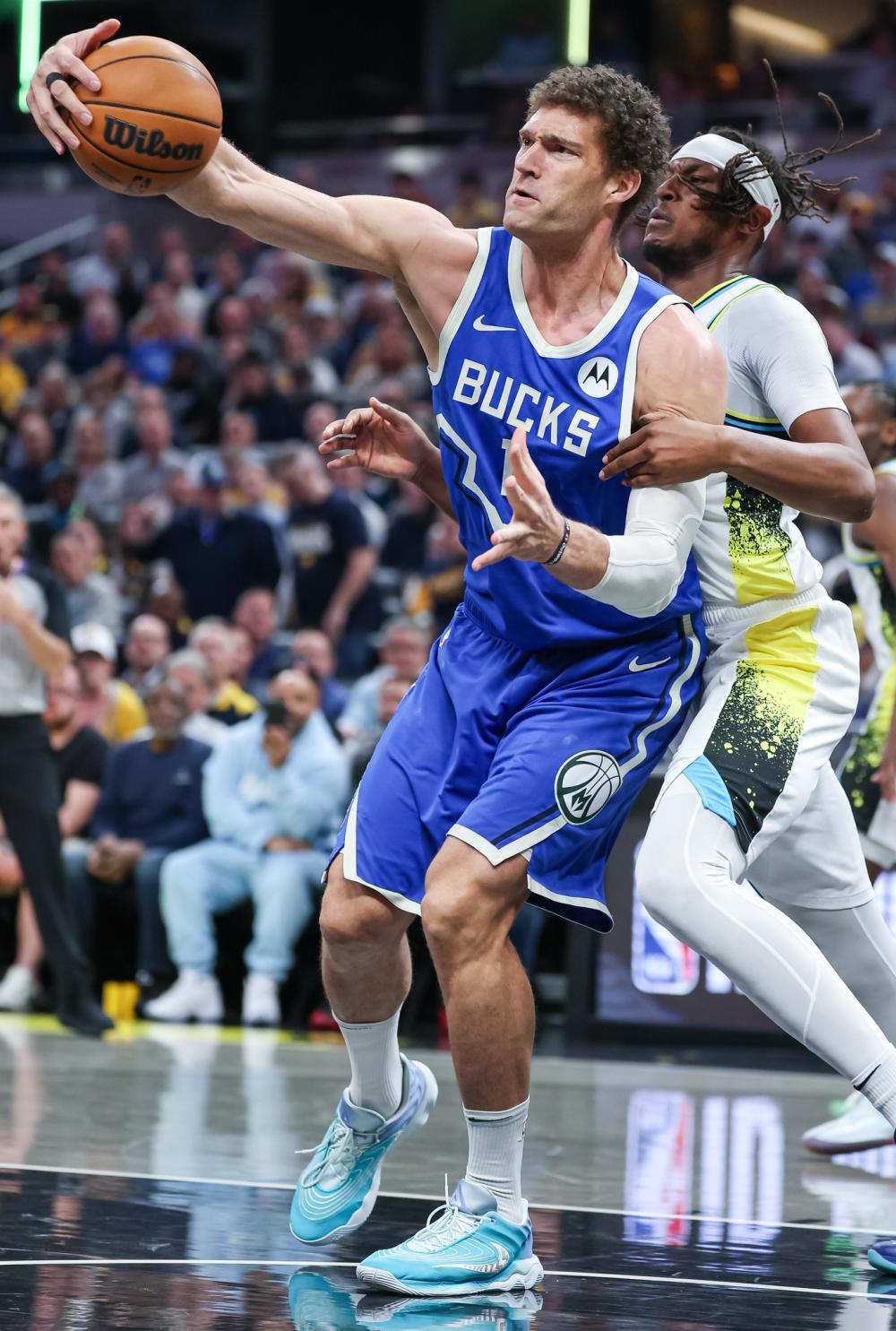 截然不同的 截然不同的